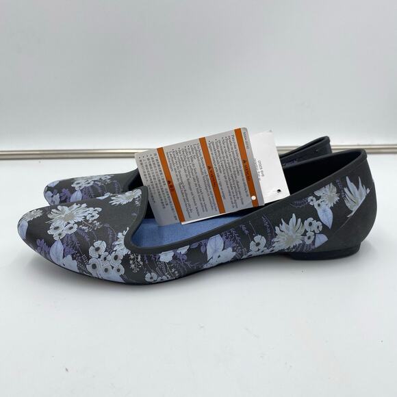Crocs Women Black Floral Pointy Toe Eve Slip On Flats Size 8 NWT - Picture 2 of 8